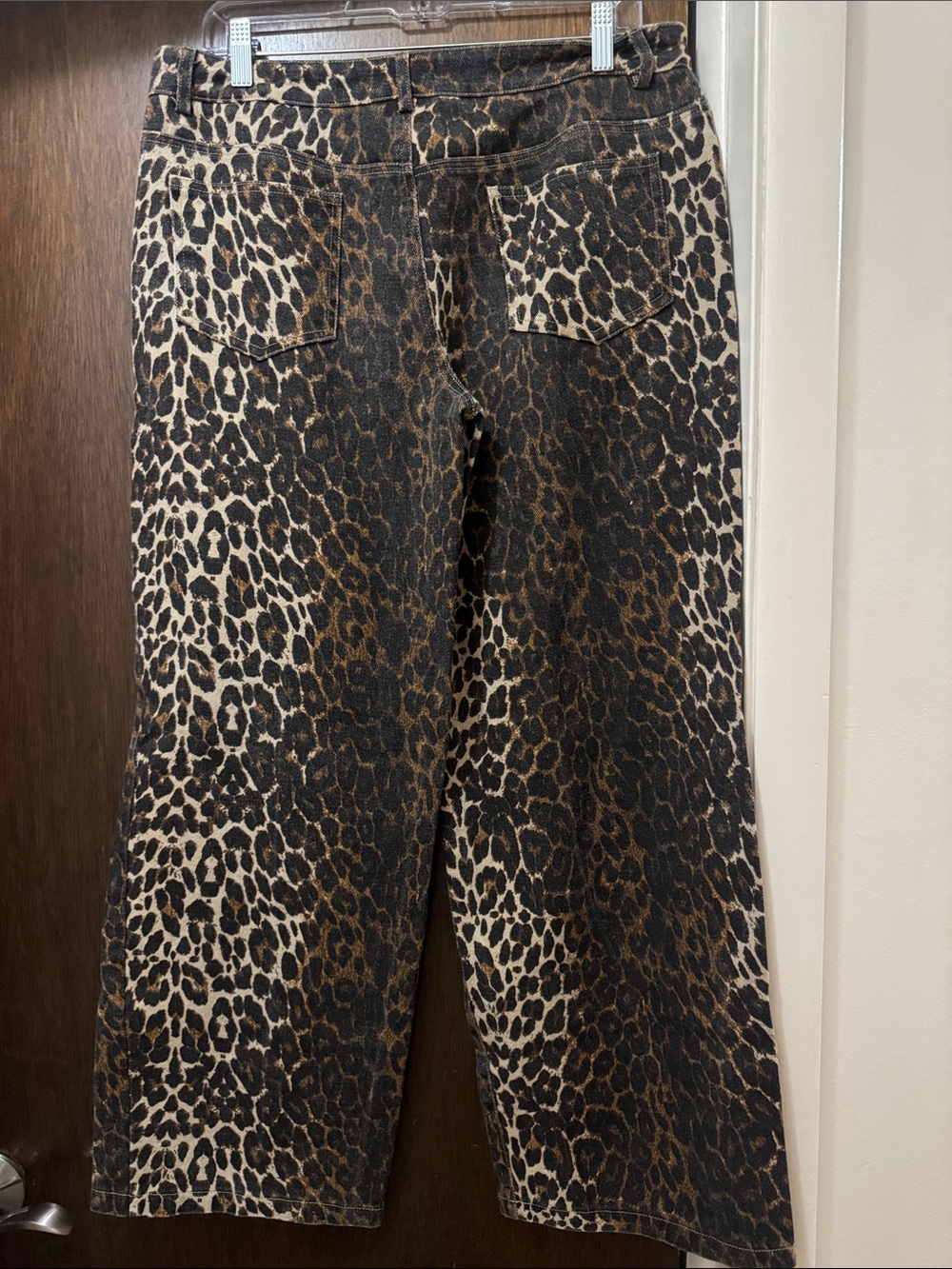 Edikted Leopard Print Wide Leg Jeans - Picture 2 of 3